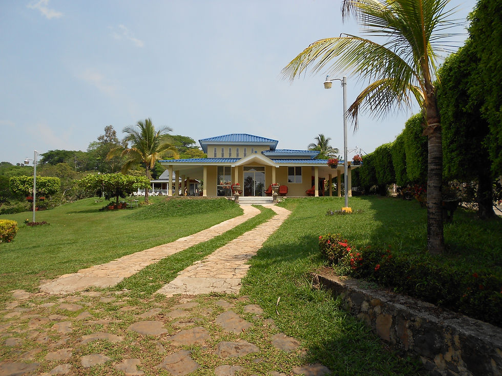 RESIDENCIA DERAS