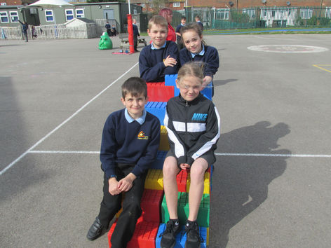 Teamwork at Lunchtime!