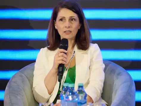 Green energy should be used to make carbon-free products