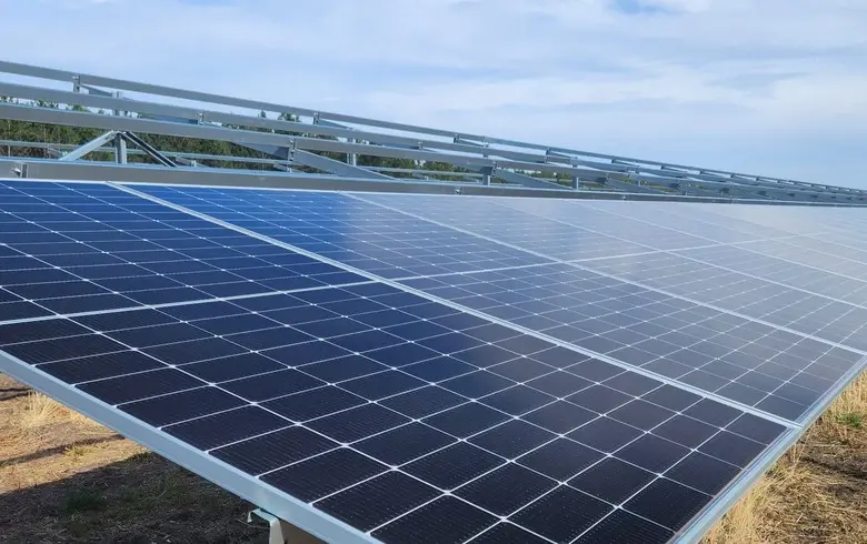 ZE Energy closes financing for 77-MWp solar-storage project in France