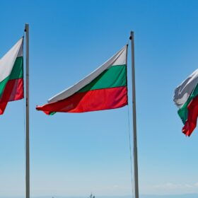 Bulgaria gives green light to solar cell, panel factory