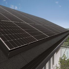 Sharp connects rooftop PV power with washer-dryer