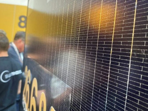 Oxford PV unveils record 26.6% perovskite tandem module