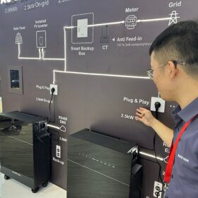 Marstek unveils plug-in balcony solar with AC-coupled storage at SNEC