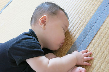 人と環境に配慮した現代畳の採用