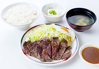 ビーフステーキ定食