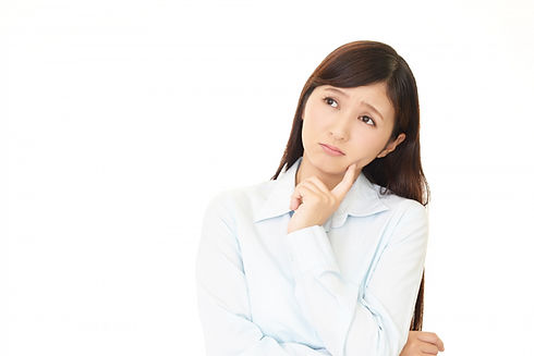 悩んでる女性