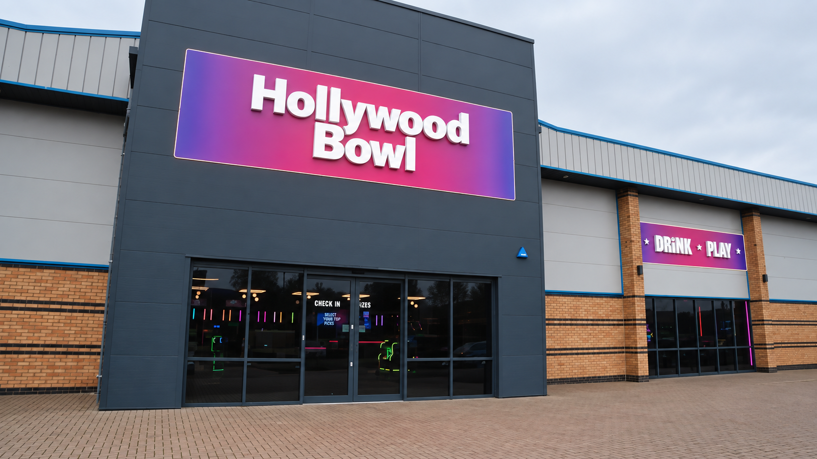 Hollywood Bowl Swindon | Spin Raiders