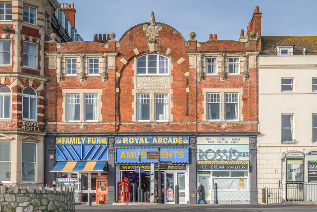 Royal Arcade - Weymouth | UK Arcade Directory