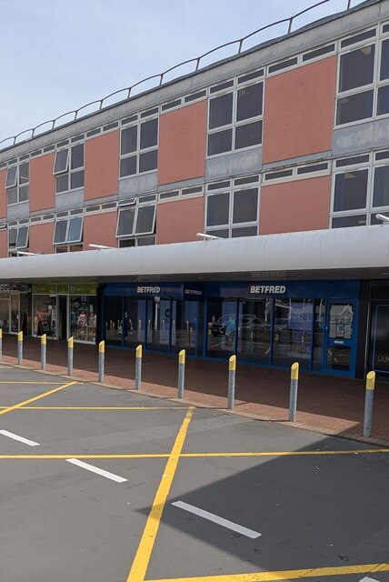Betfred Cwmbran (NP44 1AH) | UK Venue Guide | Spin Raiders