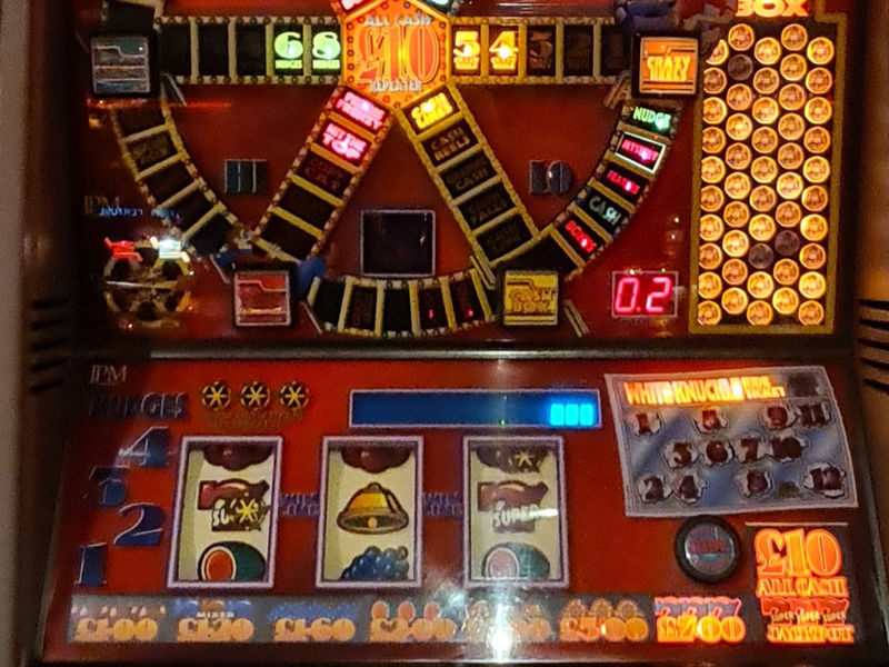 JPM Big Wheel cabinet showing its circular feature board, Cash Box and £10 jackpot