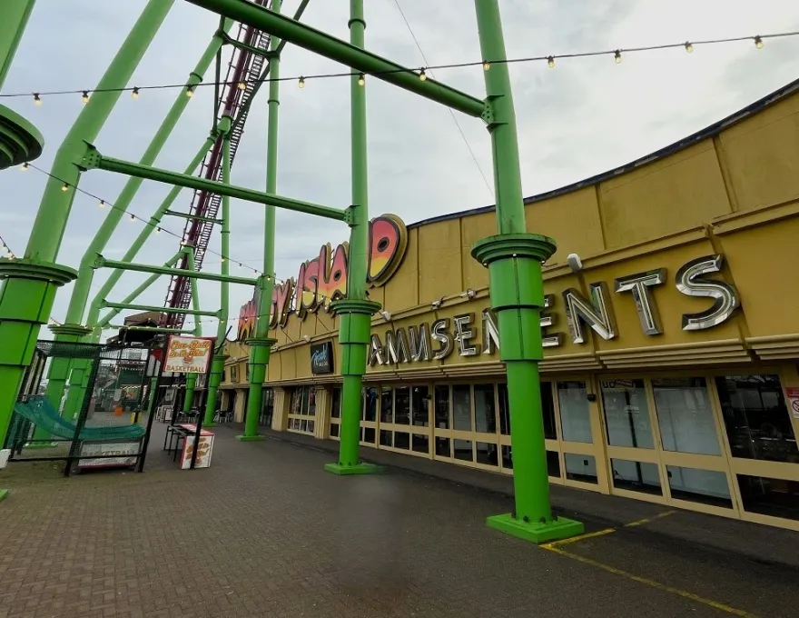 Oasis Amusements - Ingoldmells | Spin Raiders