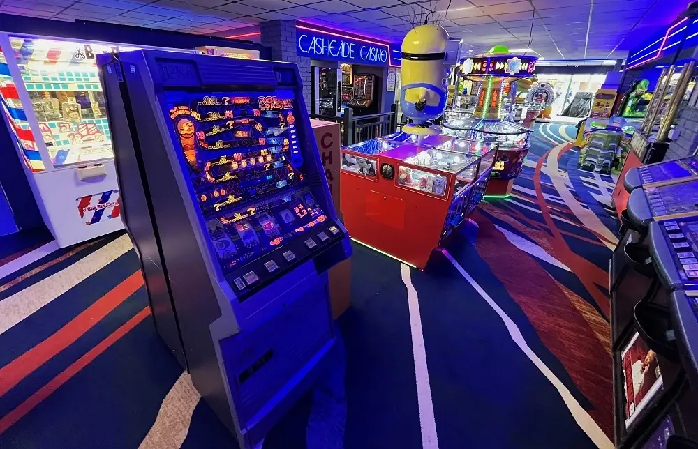 JPM Club Roller Coaster classic fruit machine