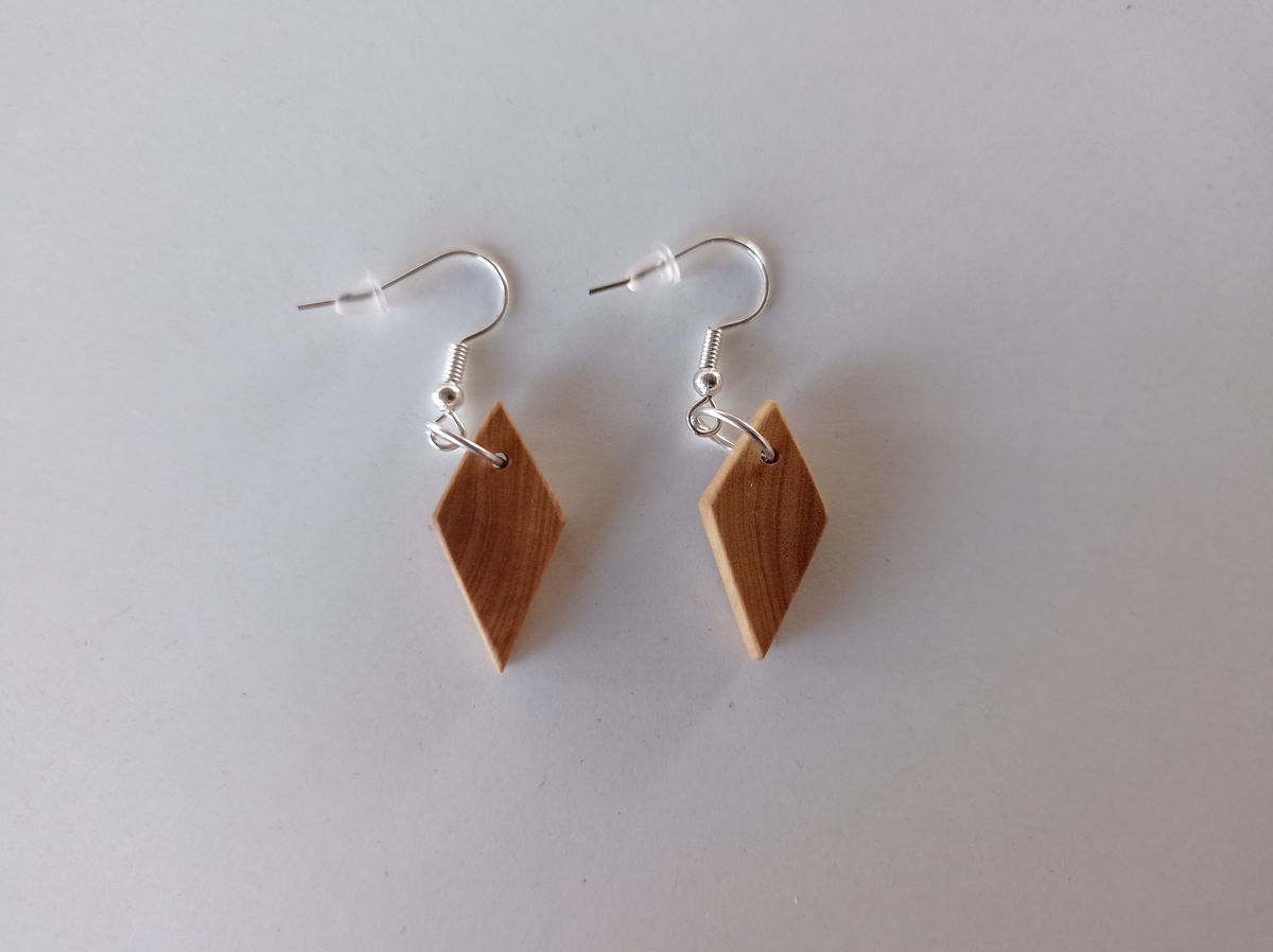 Pendientes de madera de olivo
