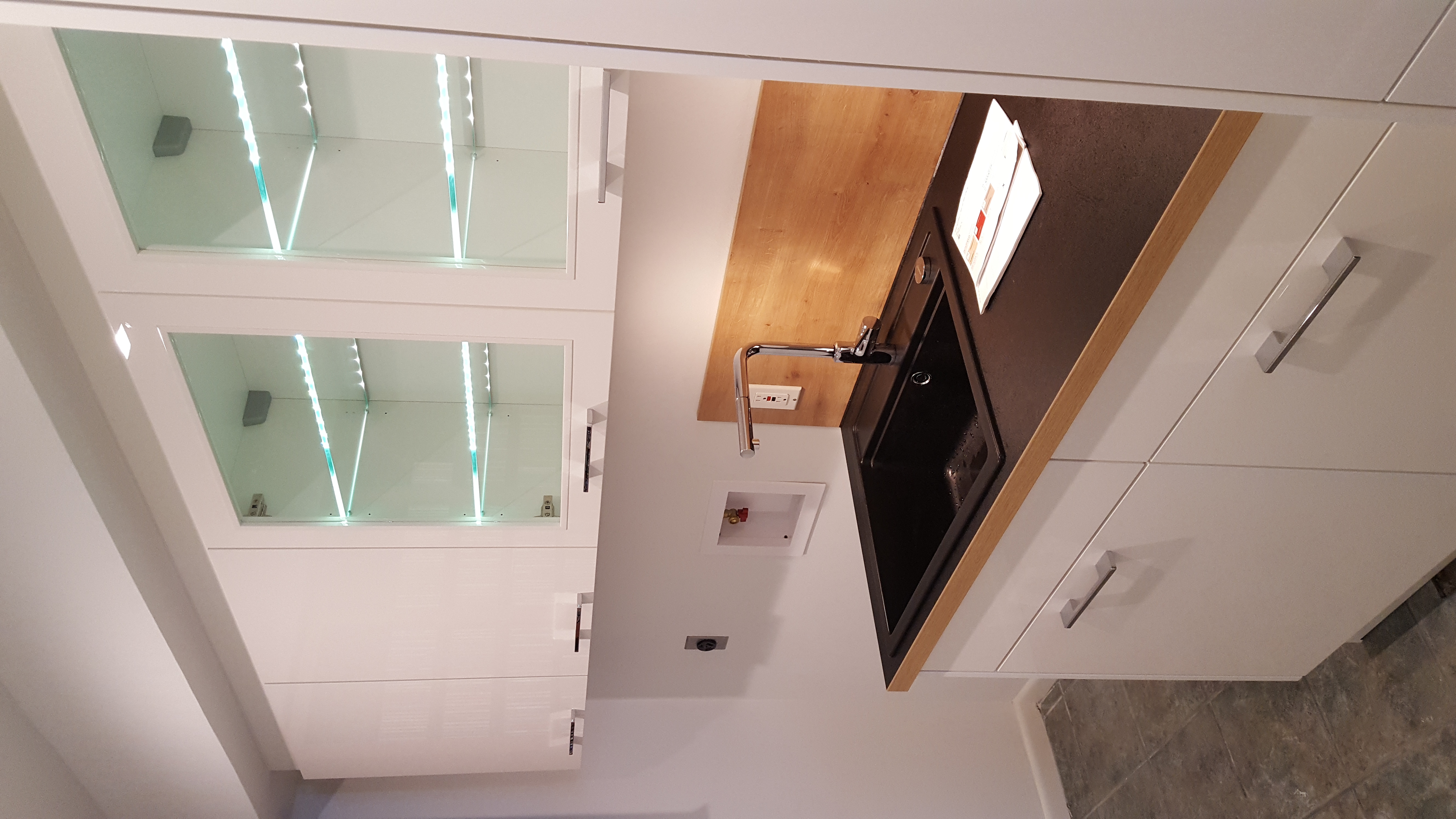 Modern laundry room, Katy TX