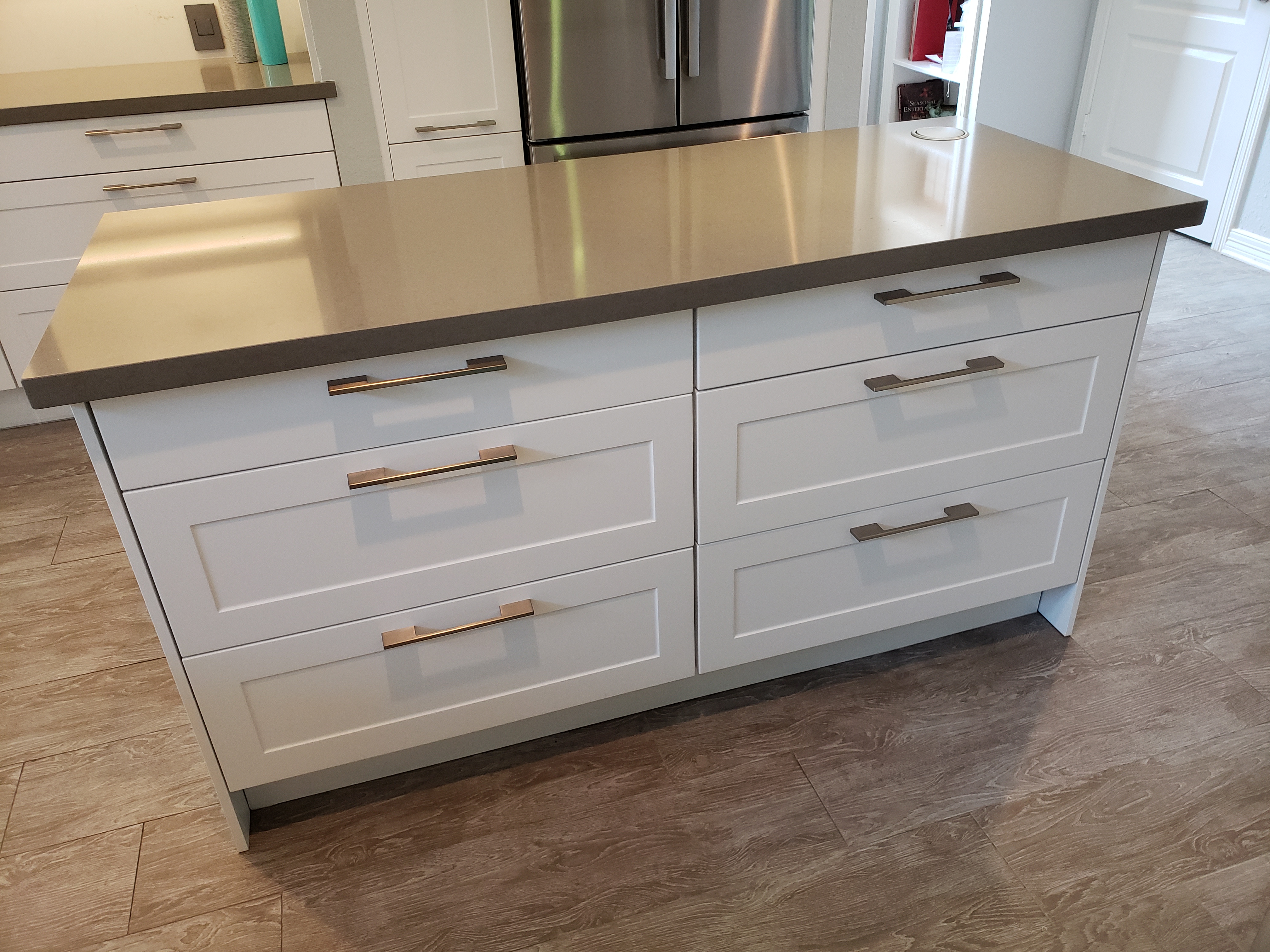 Island kitchen cabinets/ Houston