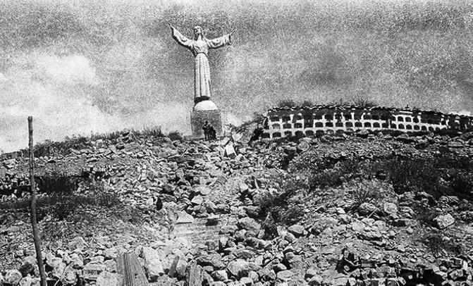                        SEPULCRO DE AGONÍA