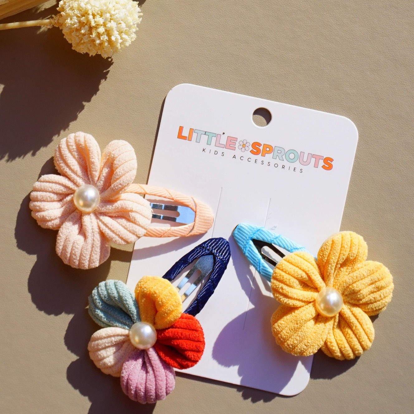 Velvet Daisy Flower Snap Clip