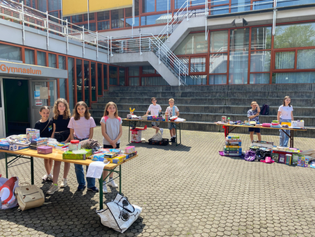 Nachhaltiger Flohmarkt am IKG: Alte Schätze finden neue Besitzer