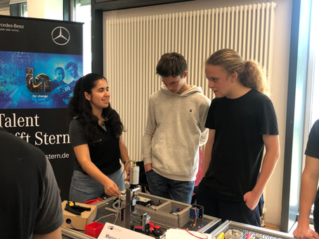 Studium oder Ausbildung?! Schnuppern beim Besuch des Berufsparcour der IHK