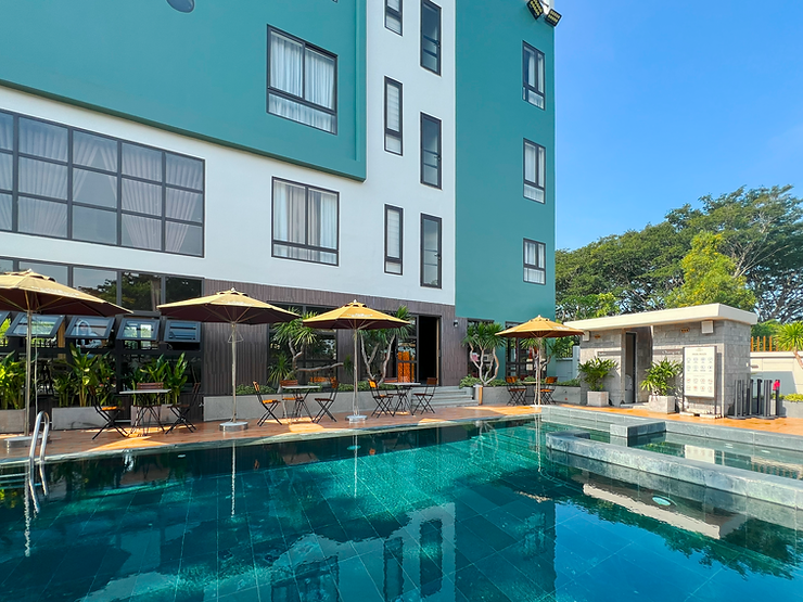 Khác với hồ bơi truyền thống dùng hóa chất, hồ bơi tại Mangrove sử dụng nước mặn tự nhiên