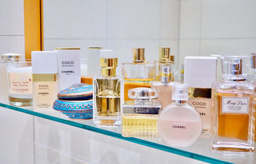 自分お土産 マドリード空港DFS☺︎ CHANELコスメ ヘアミスト