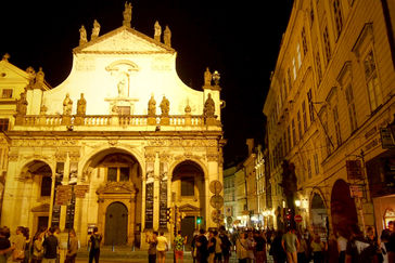 ⑤チェコ プラハ旅行記2017 / 宿泊先アパートメント, 夜のカレル橋へ