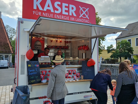 Stofftaschen bemalen & Käser Kaffee-Standl