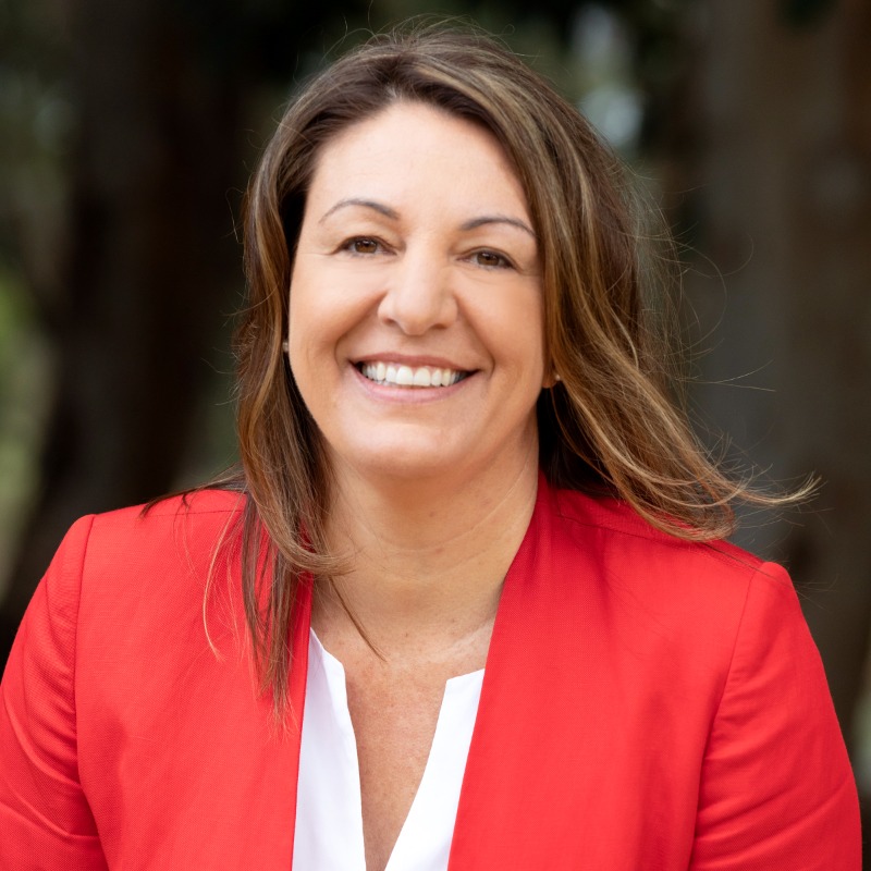 Christina Curry - Photo