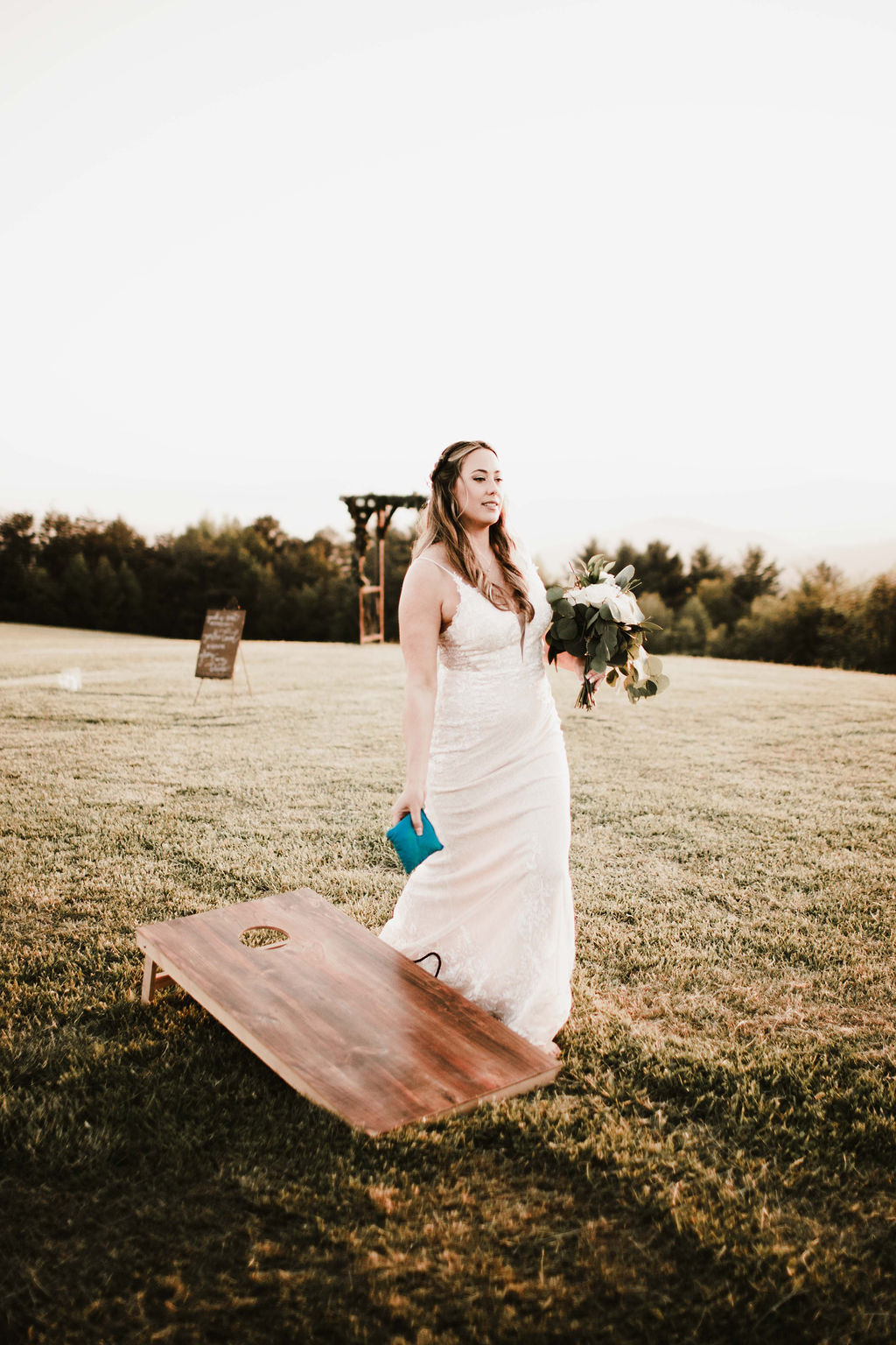 Cornhole Boards, 8 Cornhole Toss Bags, Perfect for Backyard Outdoor Indoor Party