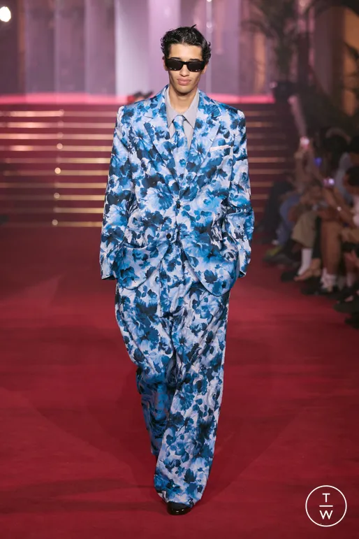 Look 64