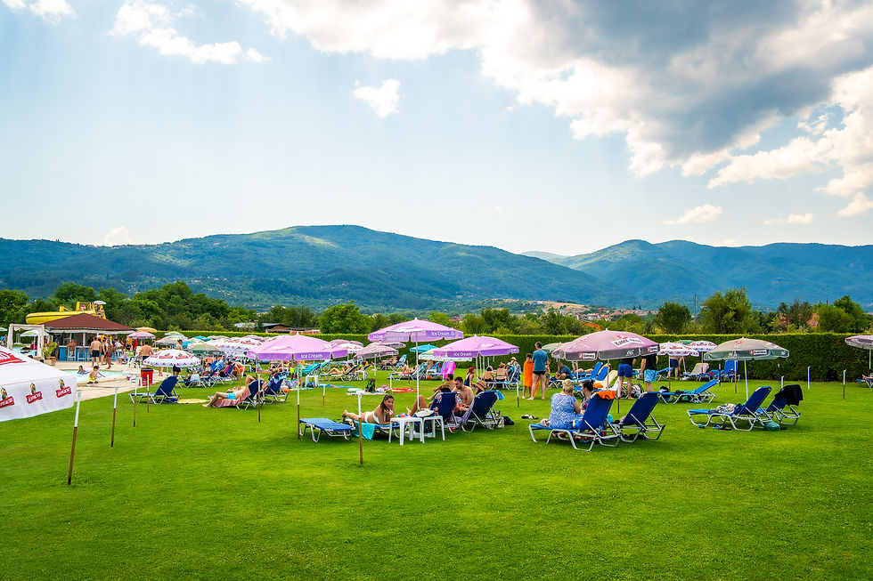 Здравословно бягство от екраните и градския шум в Плувен комплекс Клуб "Плажна фиеста", Кюстендил.