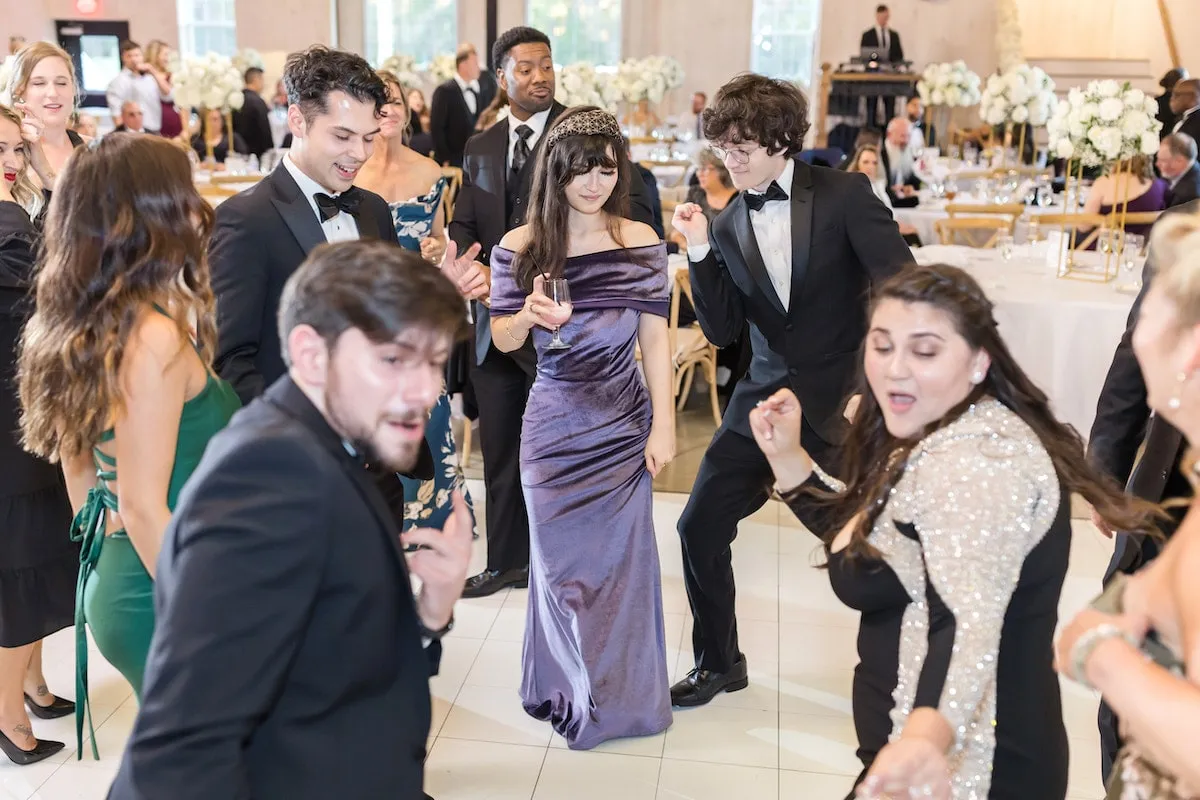 wedding guests dancing