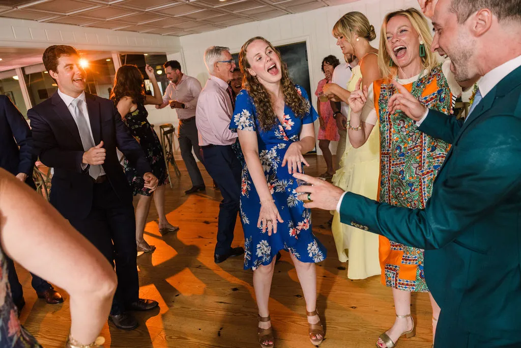 wedding guests dancing