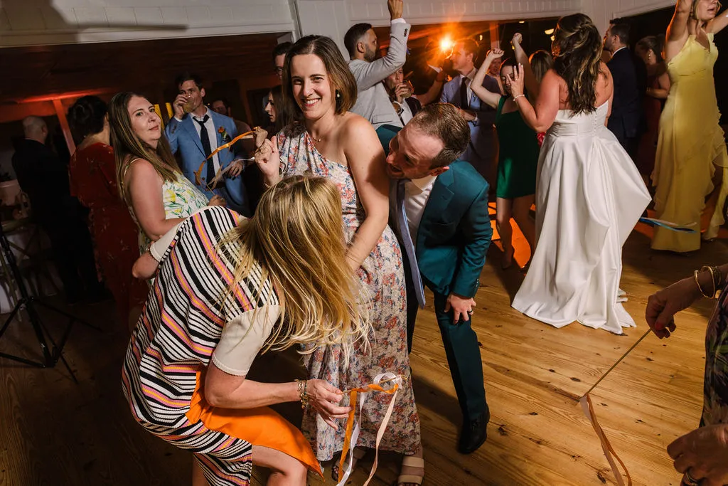 wedding guests dancing