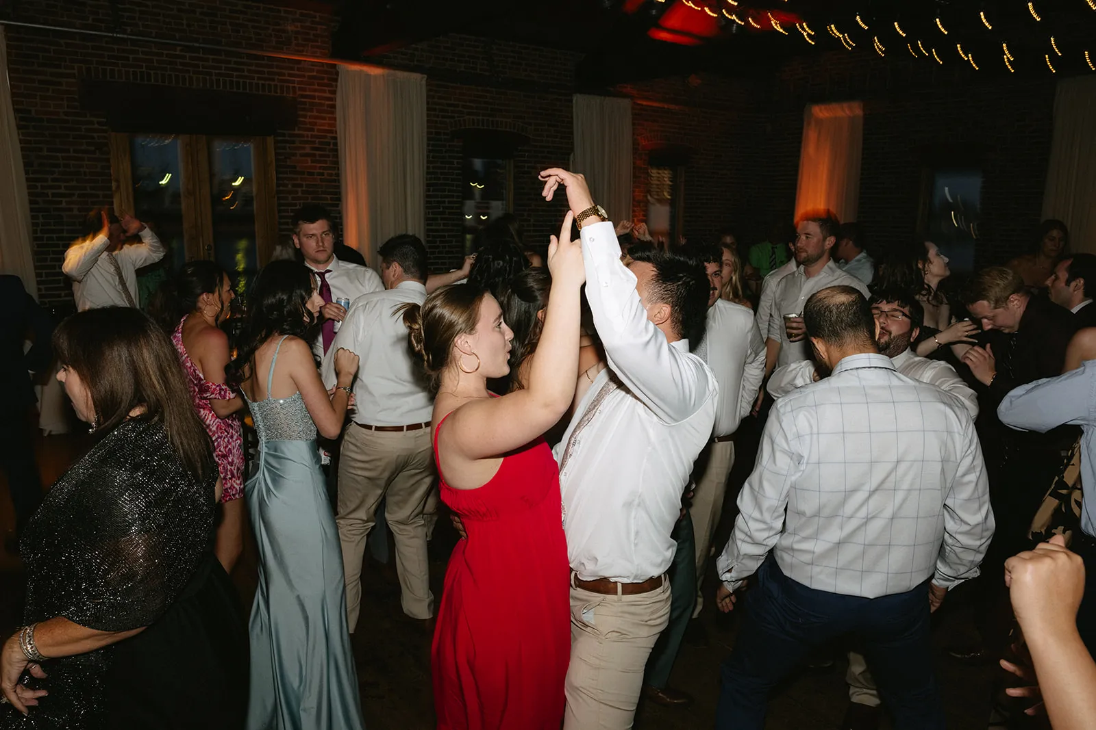 wedding guests dancing