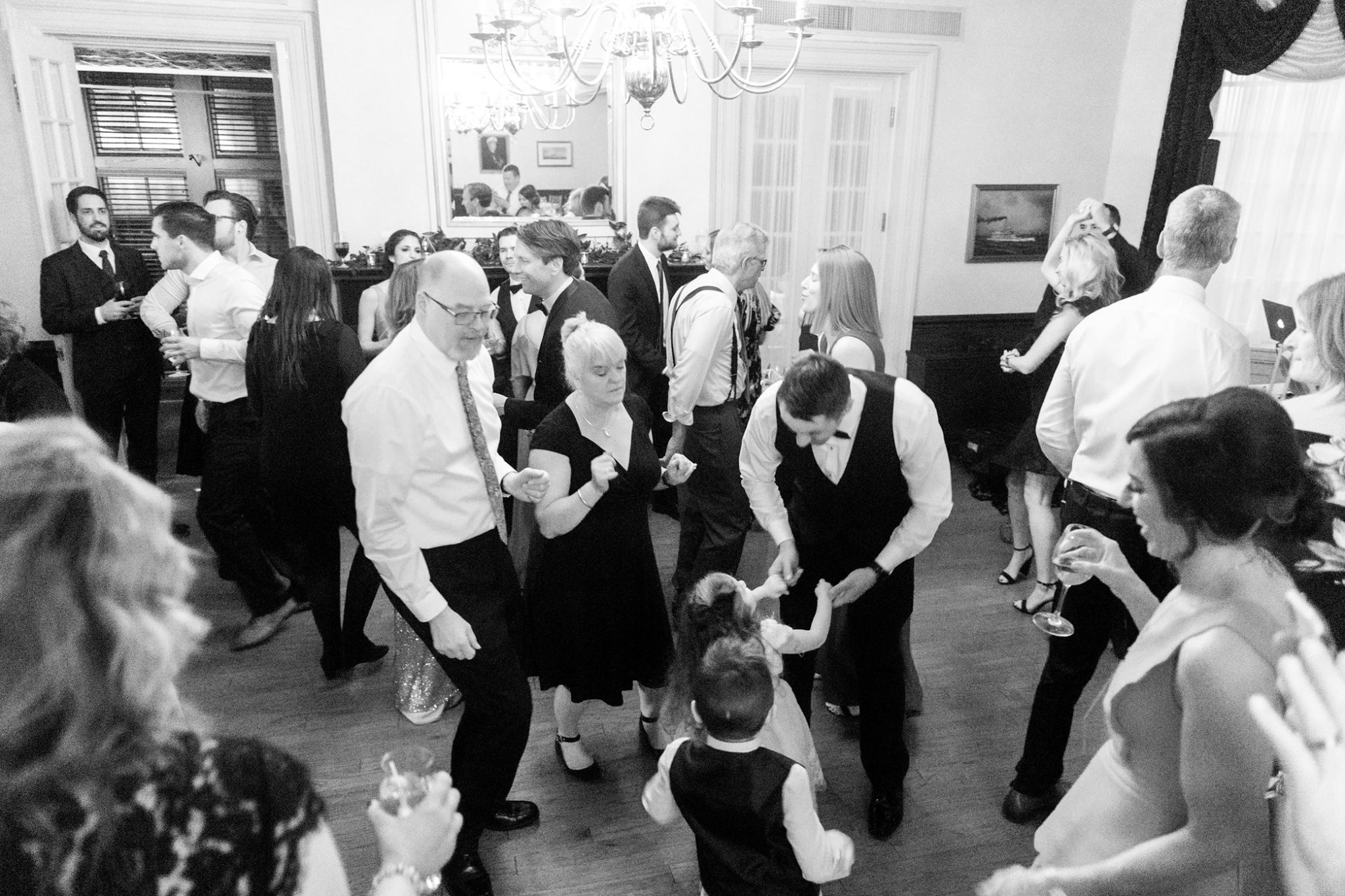 wedding guests dancing