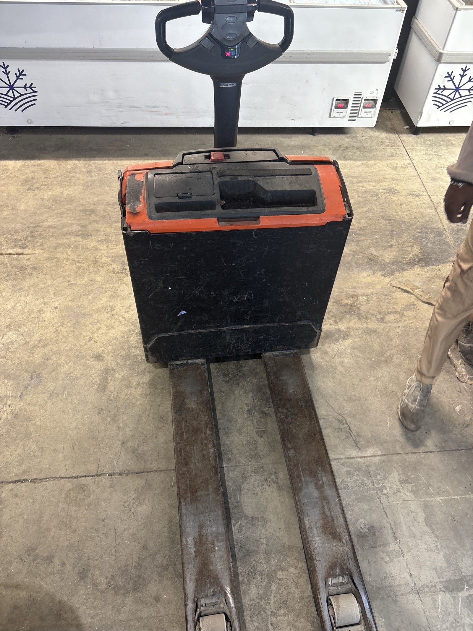 Transpalette électrique 1600 kg