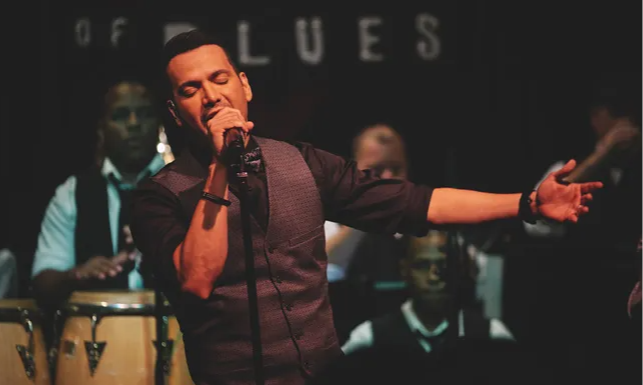 Victor Manuelle Performance at House of Blues