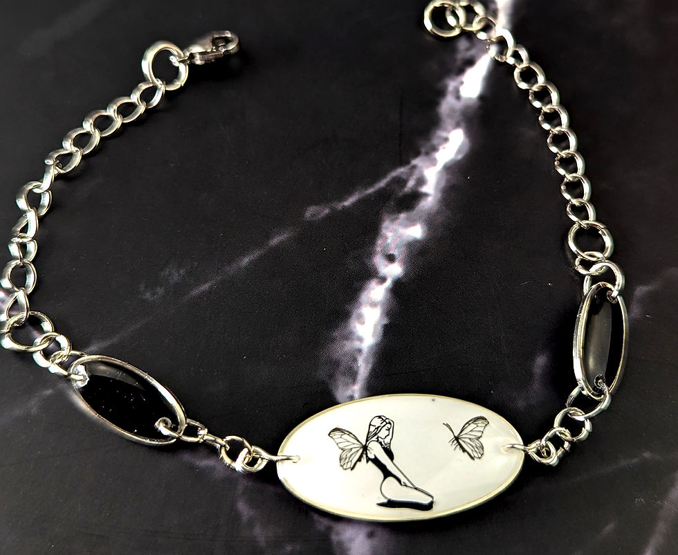 Thumbnail: Femme Fatale Bracelet 11