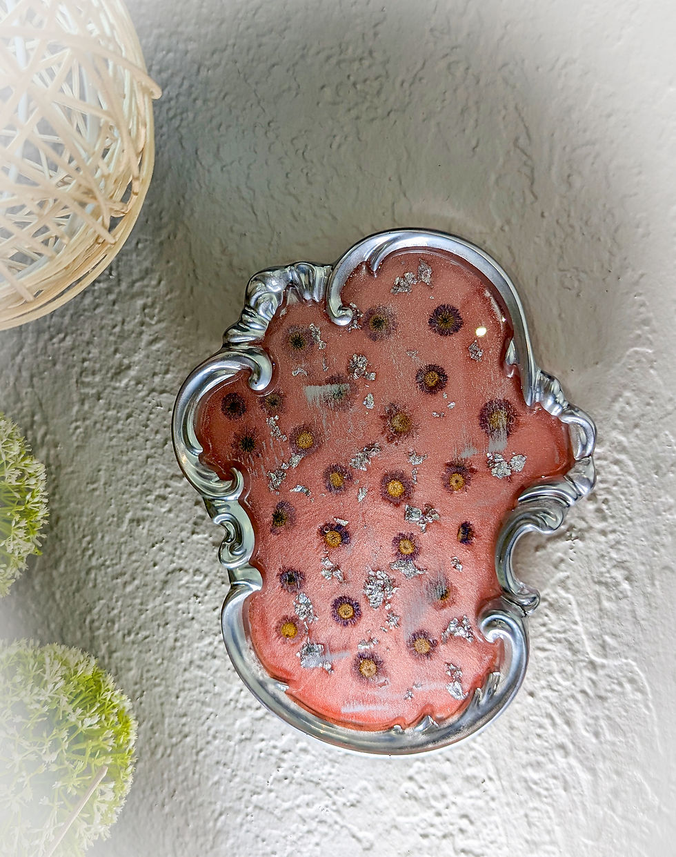 Thumbnail: Vintage Inspired Wall Plaque