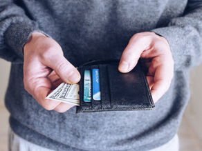 How Store Layouts, Website, and Salespersons Influence Purchases