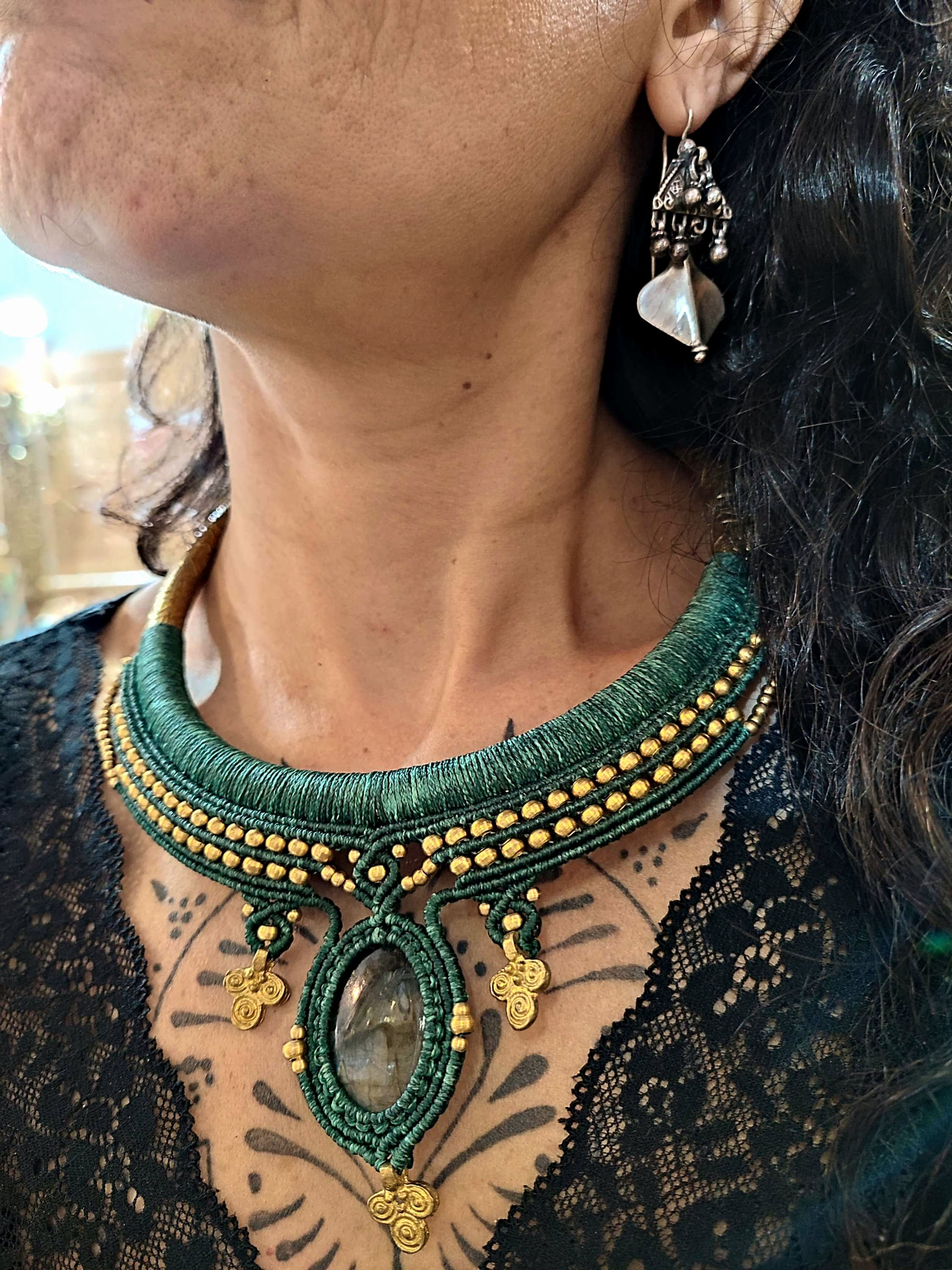 Colar macramé verde 2- Labradorite 