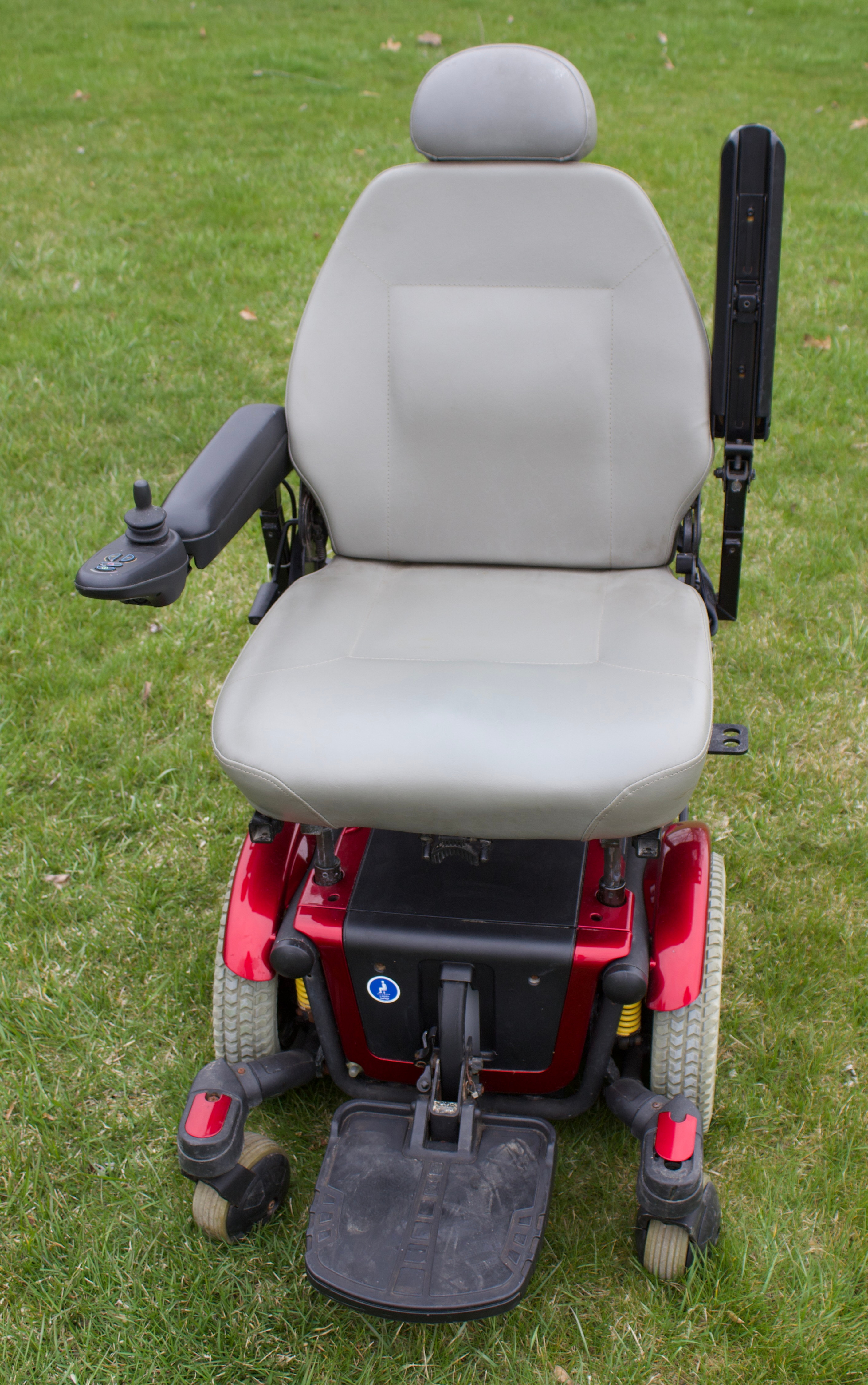 Jazzy 600 XL Red/Grey Seat