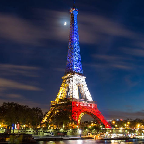 Torre Eiffel completa 133 anos hoje! Monumento mais visitado do mundo faz aniversário.