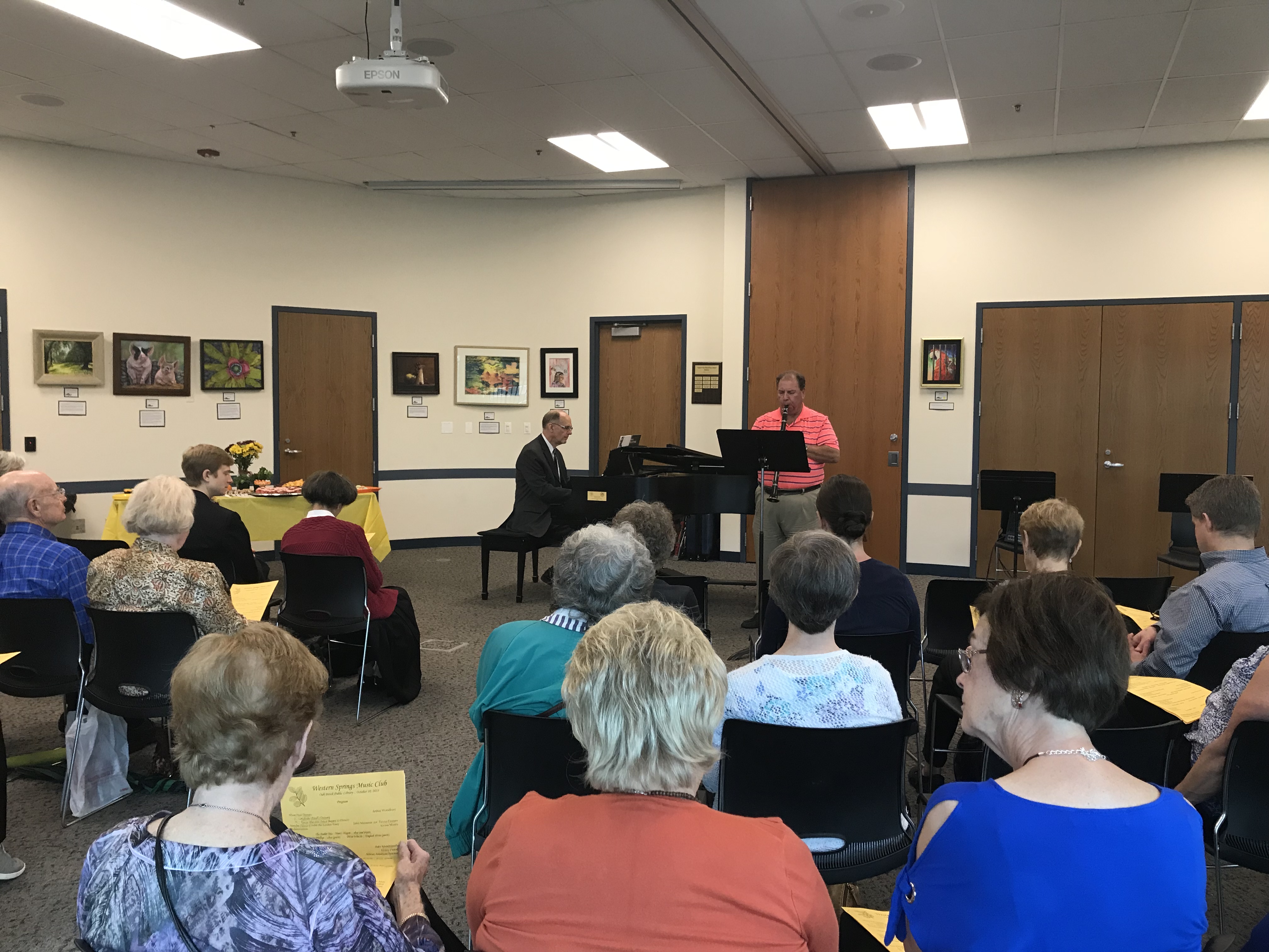 Dennis Smith with audience, Oct