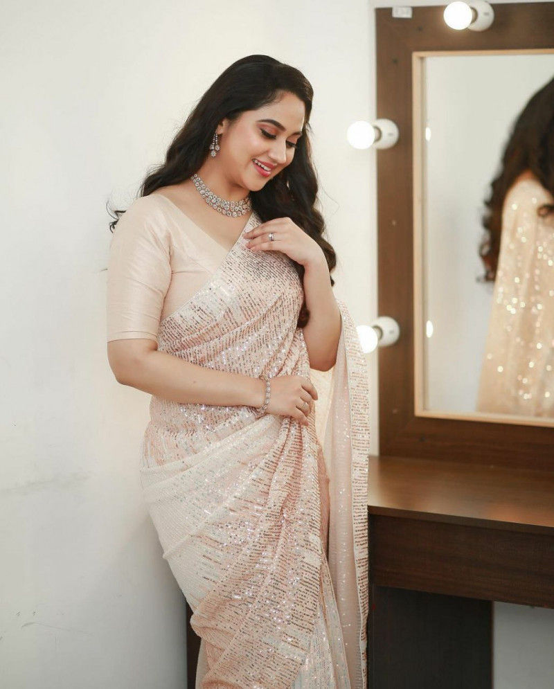 Buy Inspiring Off White Colored Georgette Saree In Sequin