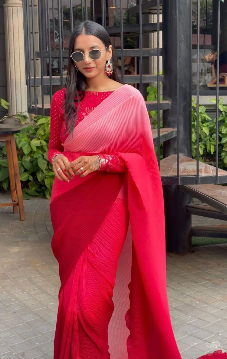 Innovative Pink Bollywood Stylish Pleated Saree
