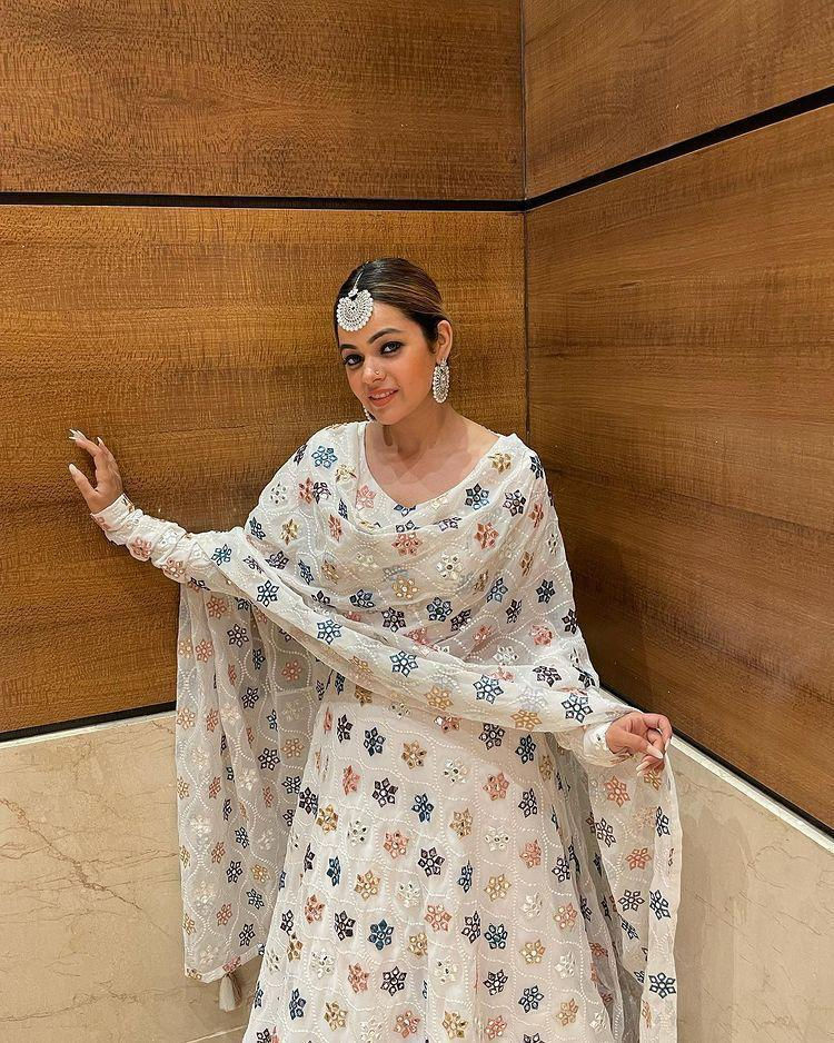 Thumbnail: Trending white Georgette Lehenga choli