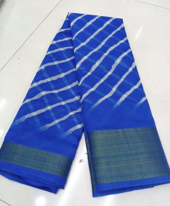 Thumbnail: Buy Gorgeous Cotton Print Laheria Print Saree